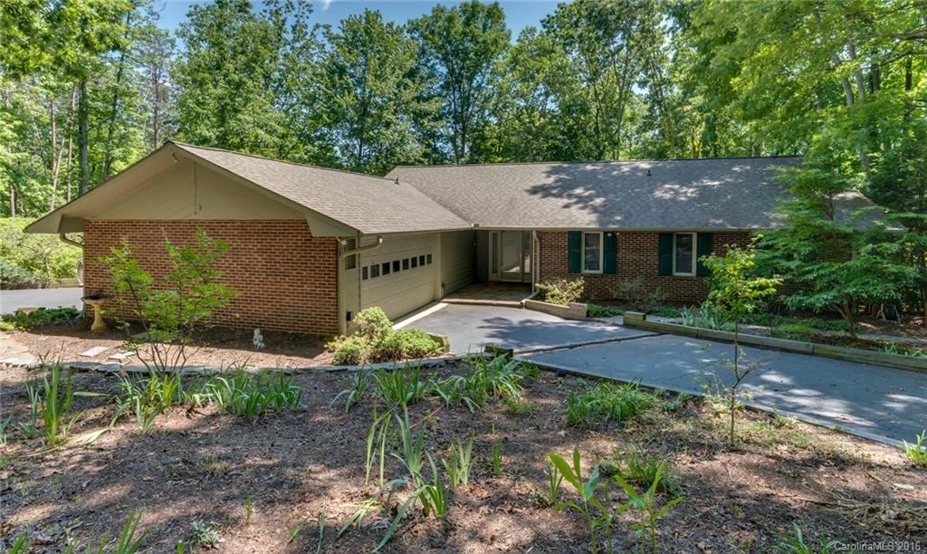 565 Mountain Laurel Drive