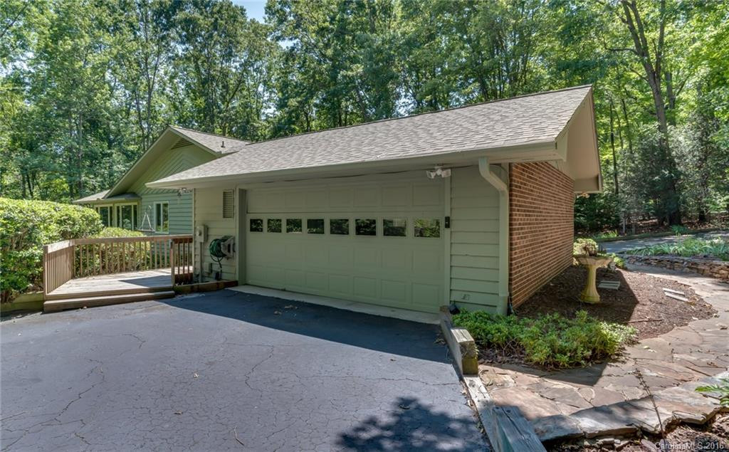 565 Mountain Laurel Drive - Photo 2