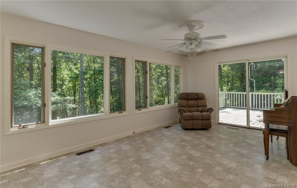 565 Mountain Laurel Drive - Photo 11