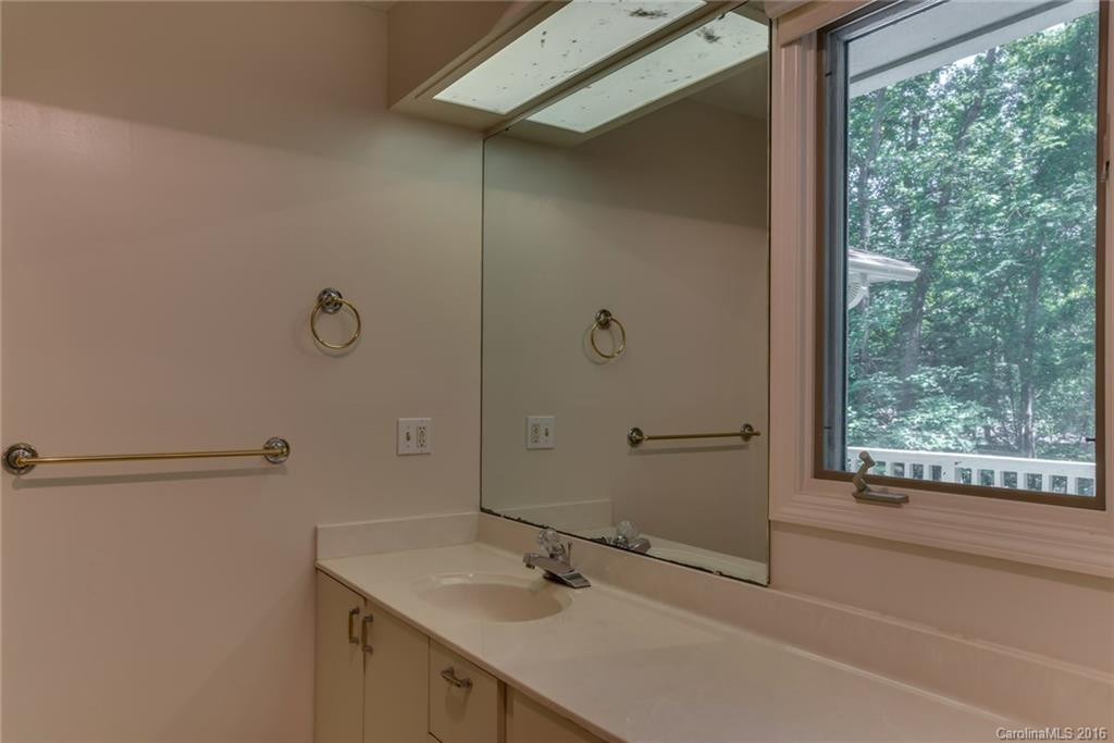 565 Mountain Laurel Drive - Photo 14