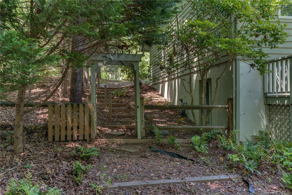 565 Mountain Laurel Drive - Photo 21
