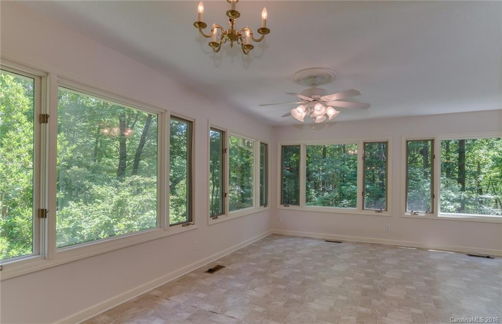 565 Mountain Laurel Drive - Photo 9