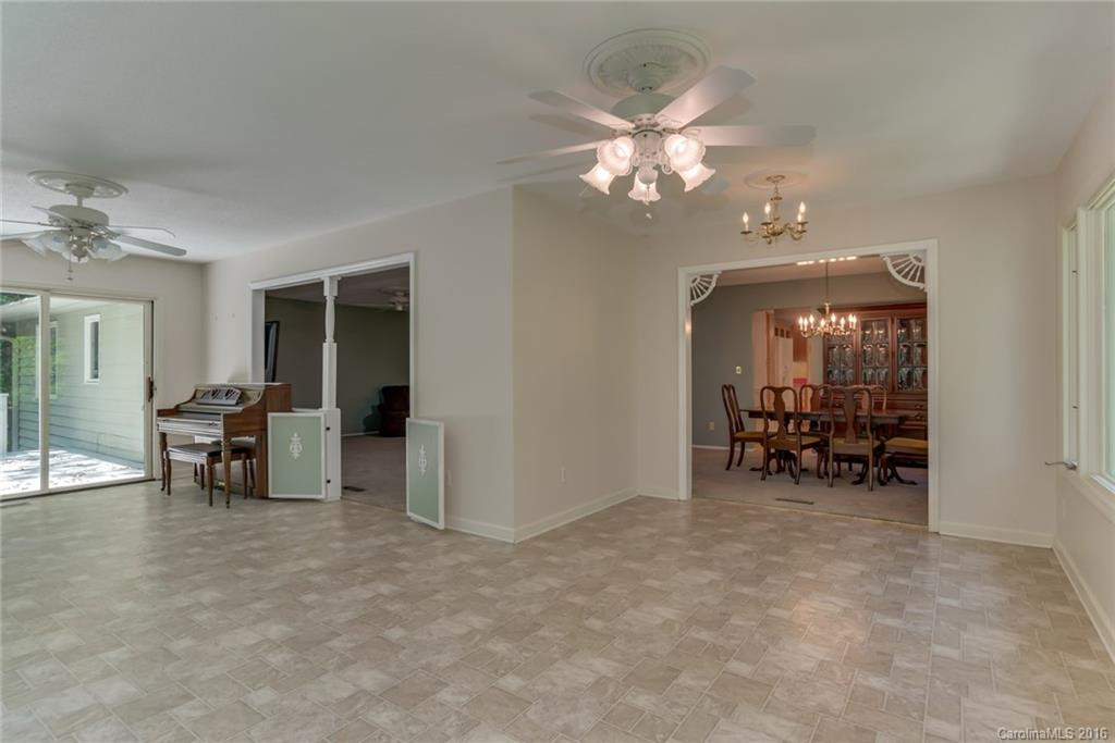 565 Mountain Laurel Drive - Photo 10