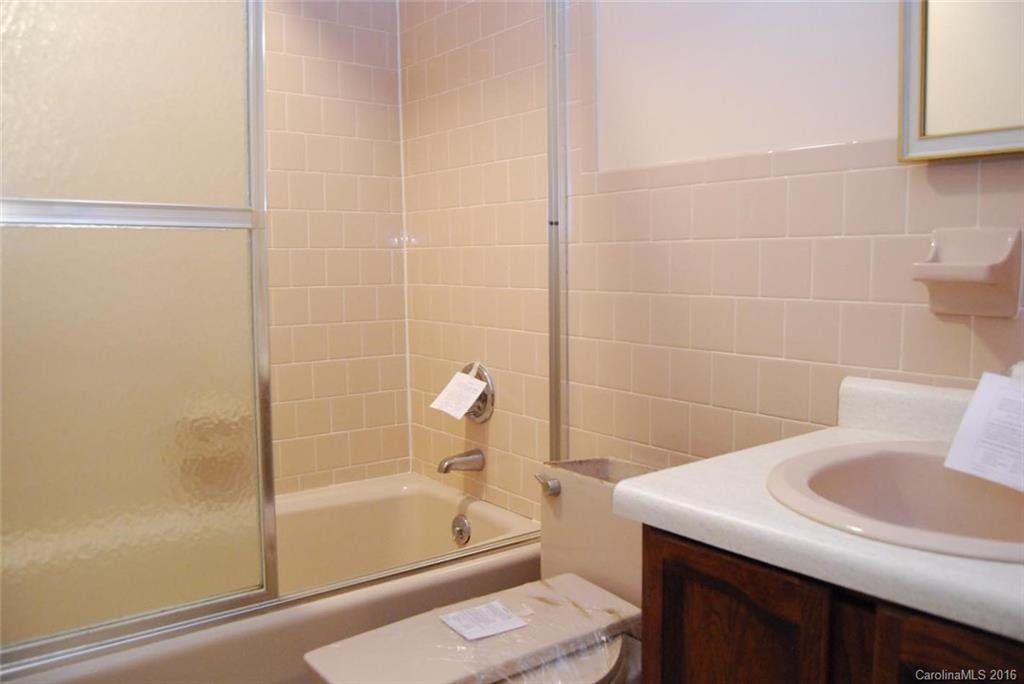 398 East Shore Drive - Photo 5
