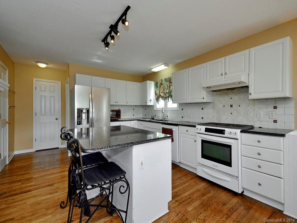 395 Knollwood Drive #3 - Photo 7