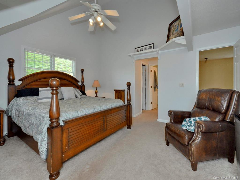 395 Knollwood Drive #3 - Photo 10