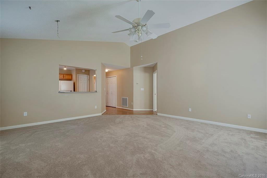 74 Danbury Lane - Photo 5