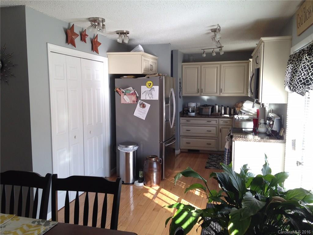 170 Dimsdale Drive - Photo 4