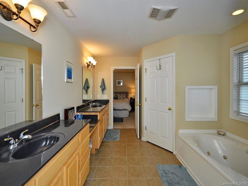 37 Slosman Drive - Photo 14