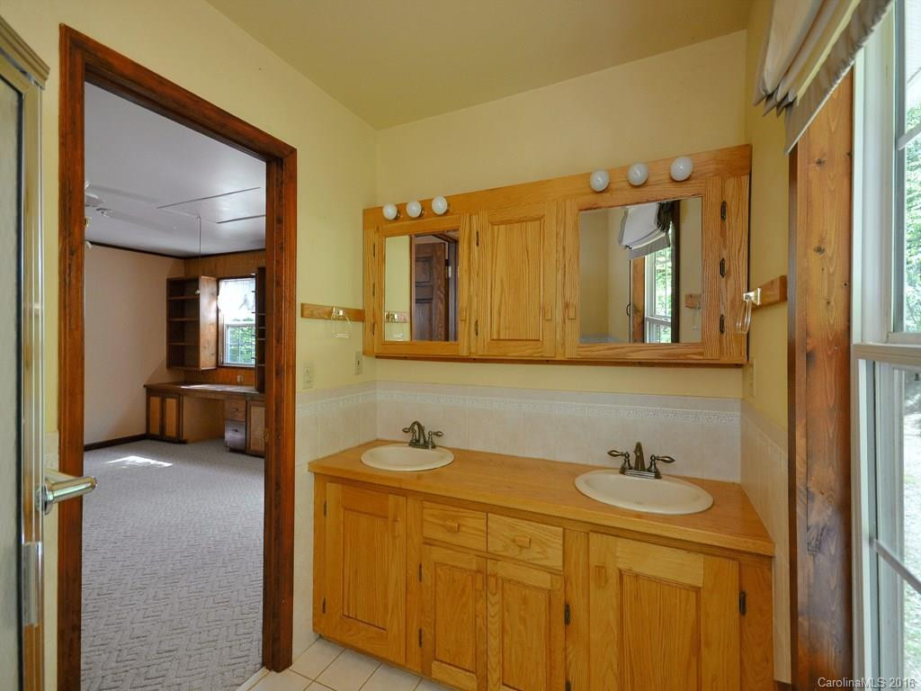 582 Burleson Gap Road - Photo 12