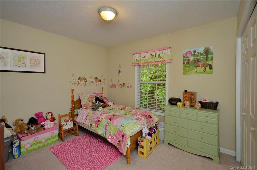 2 Park Knoll Drive - Photo 9