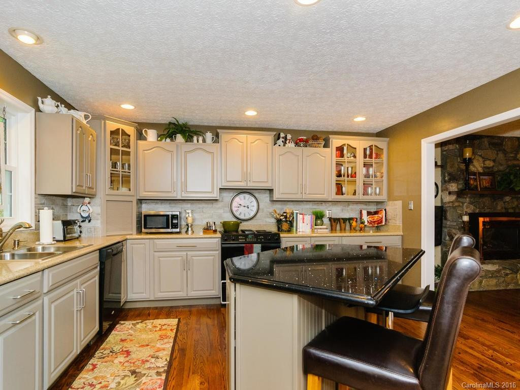 111 Hilltop Road - Photo 11
