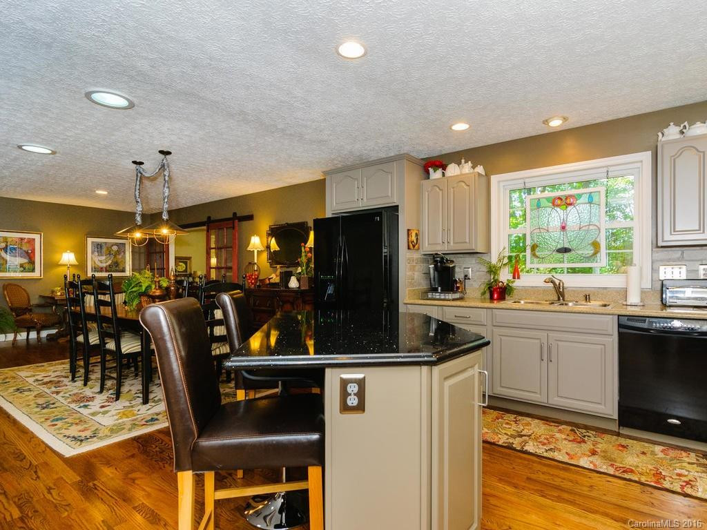 111 Hilltop Road - Photo 12
