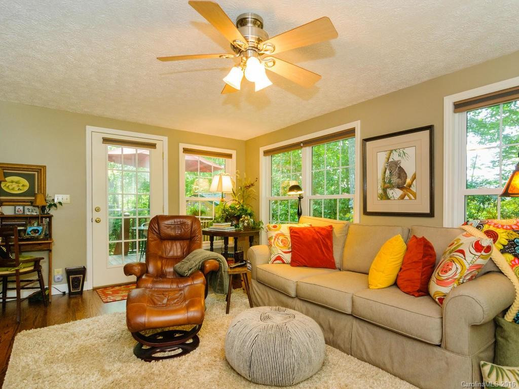 111 Hilltop Road - Photo 16