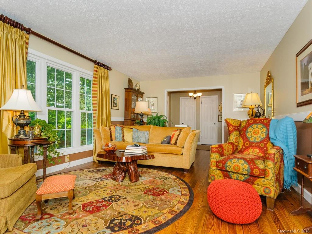 111 Hilltop Road - Photo 4