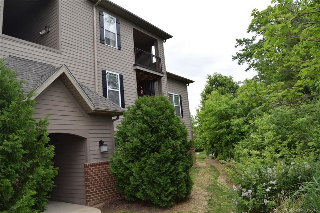 176 Brickton Village Circle #302