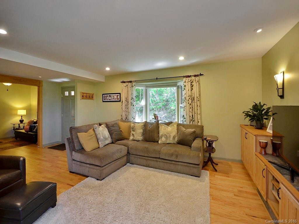 439 Fawnview Lane - Photo 4