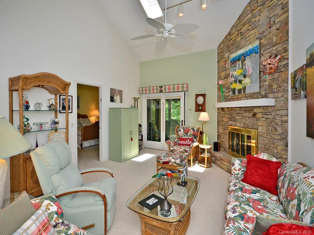 405 White Oak Drive #405 - Photo 3