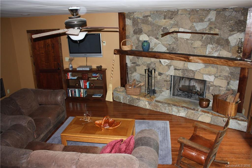 747 Ben Clark Road - Photo 6