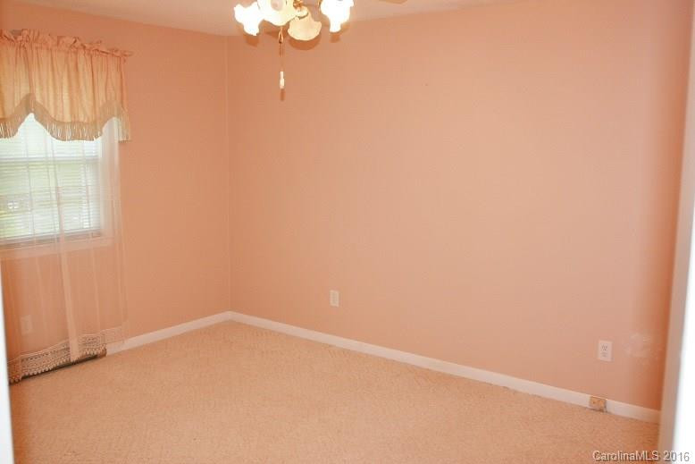 218 Ellington Street - Photo 13