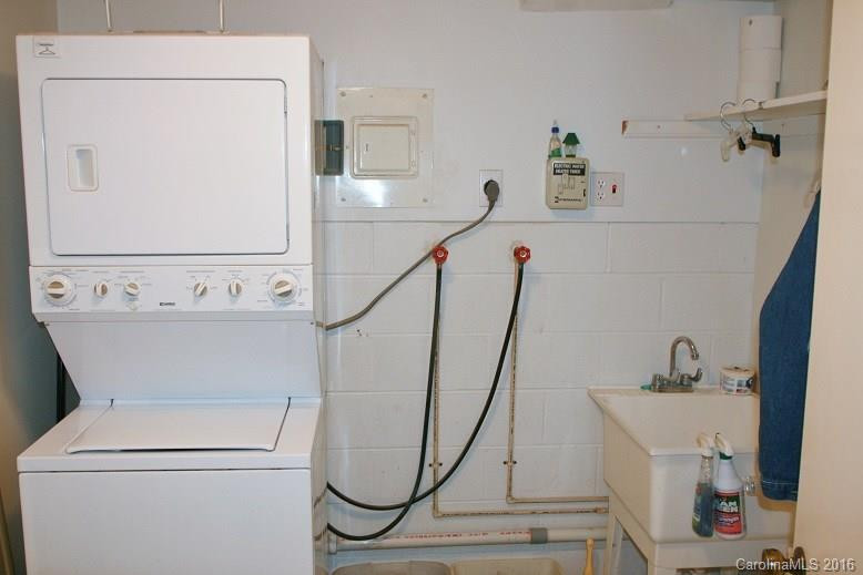 218 Ellington Street - Photo 20