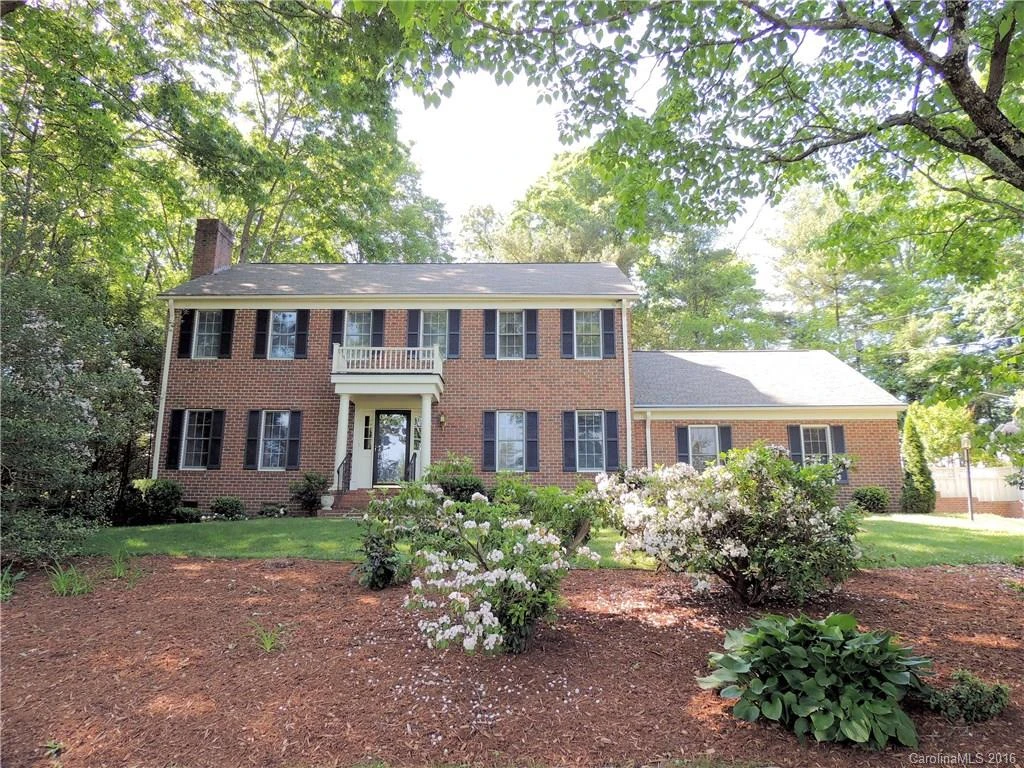 1218 Everette Place #8
