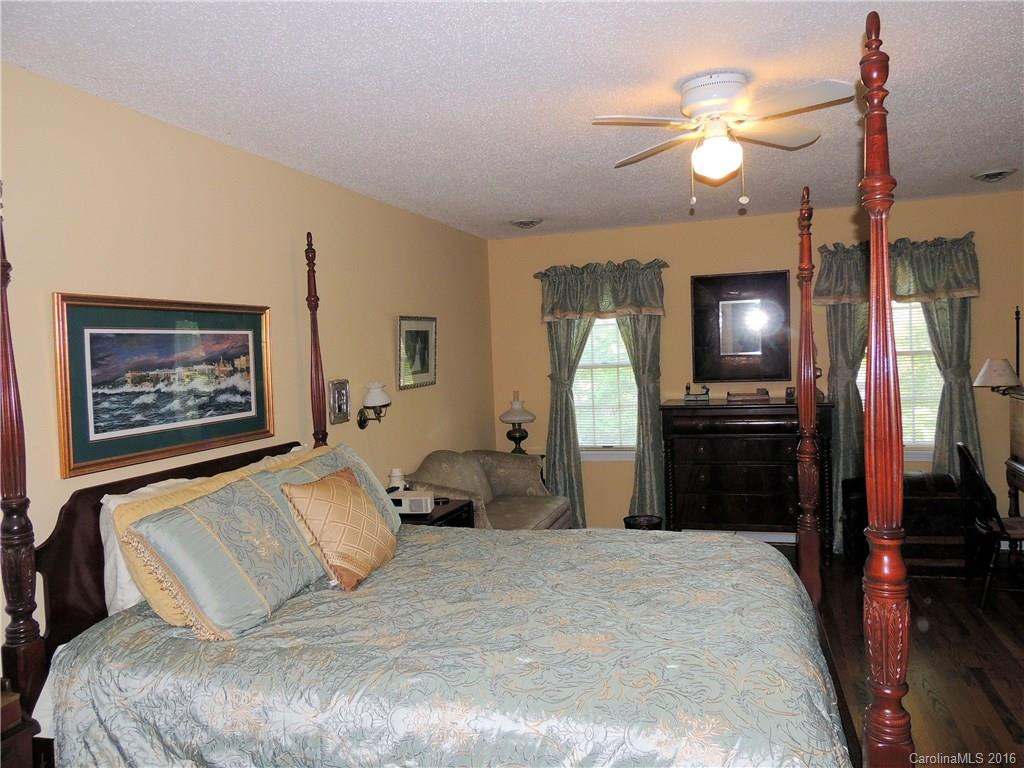 1218 Everette Place #8 - Photo 17