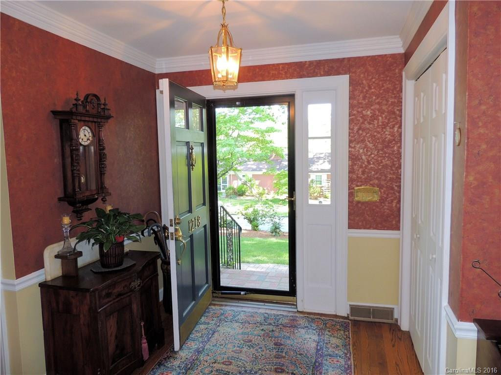1218 Everette Place #8 - Photo 4