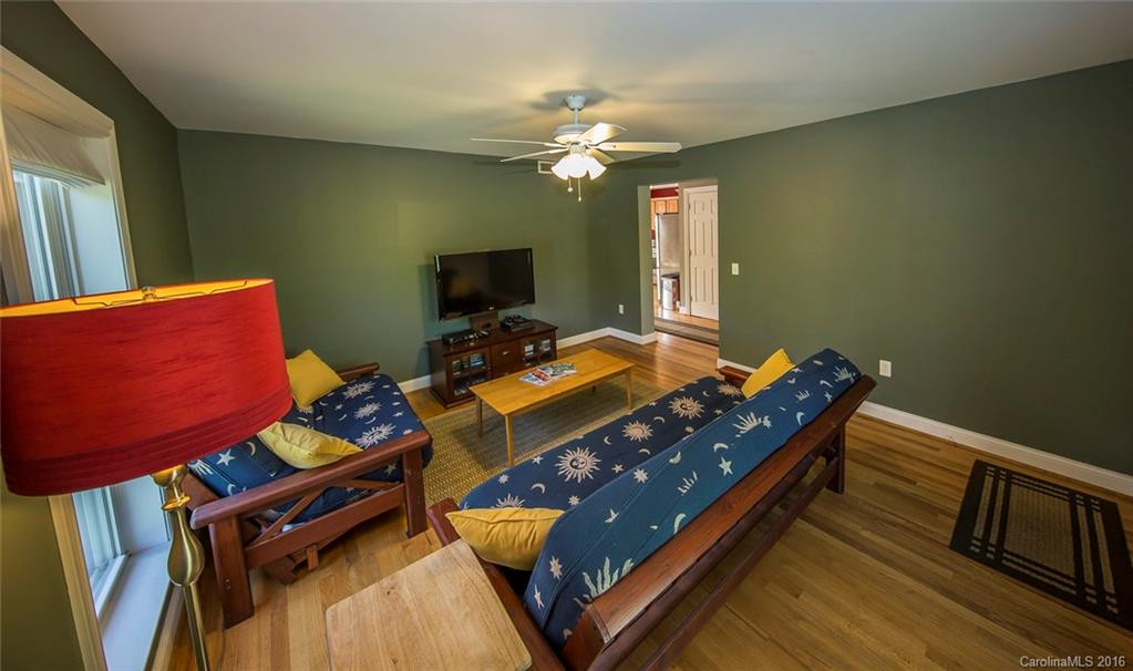 16 Dreamland Court - Photo 3