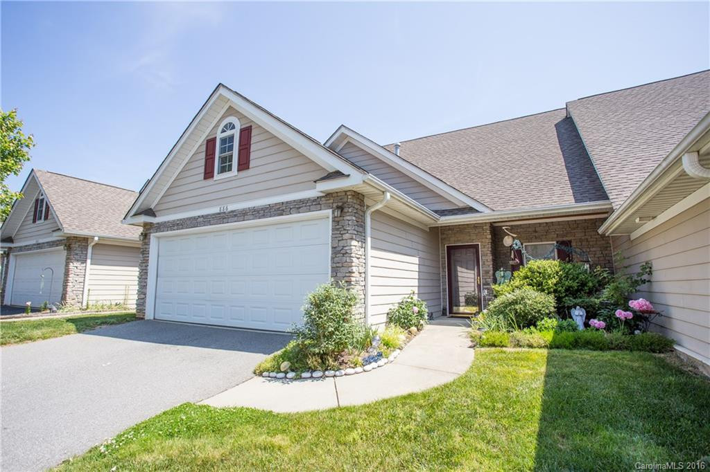 886 West Pointe Drive #18