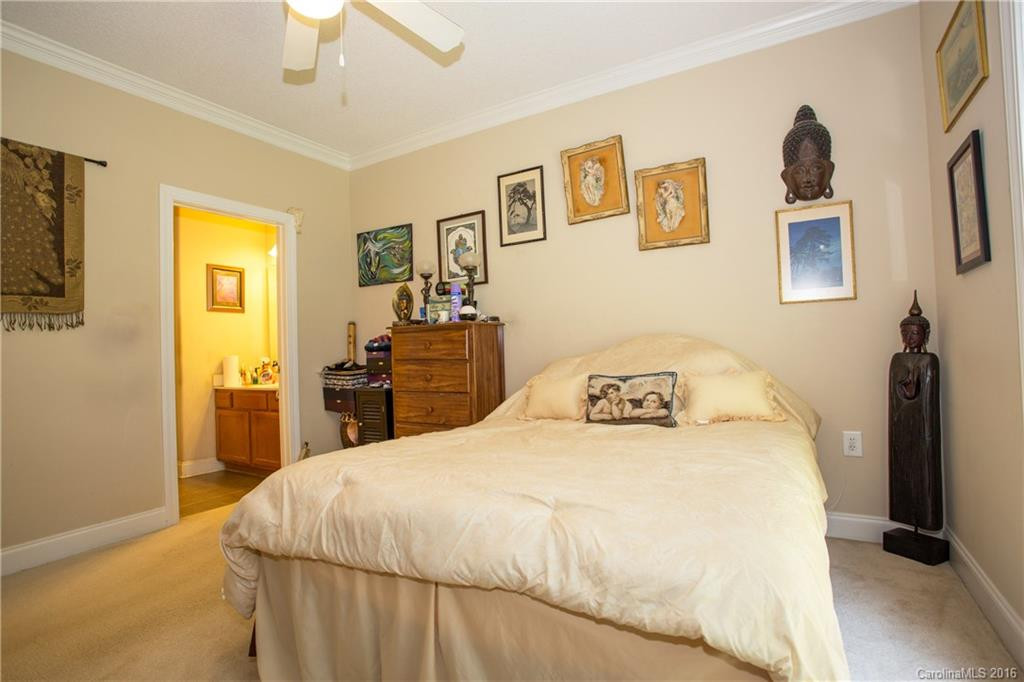 886 West Pointe Drive #18 - Photo 12