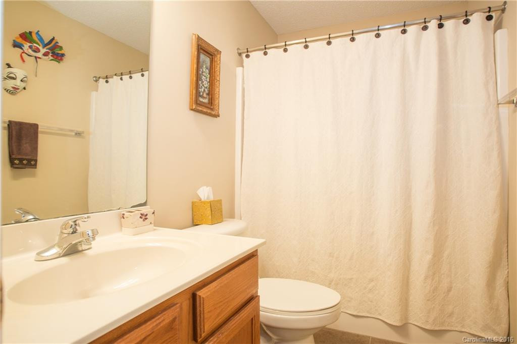 886 West Pointe Drive #18 - Photo 20