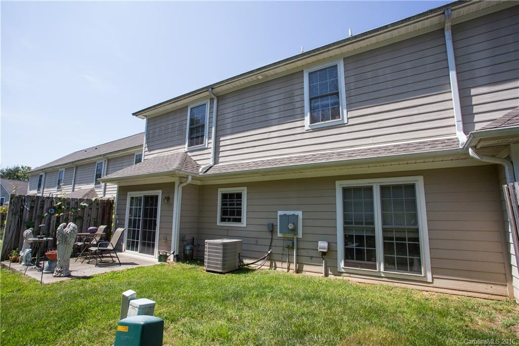 886 West Pointe Drive #18 - Photo 21