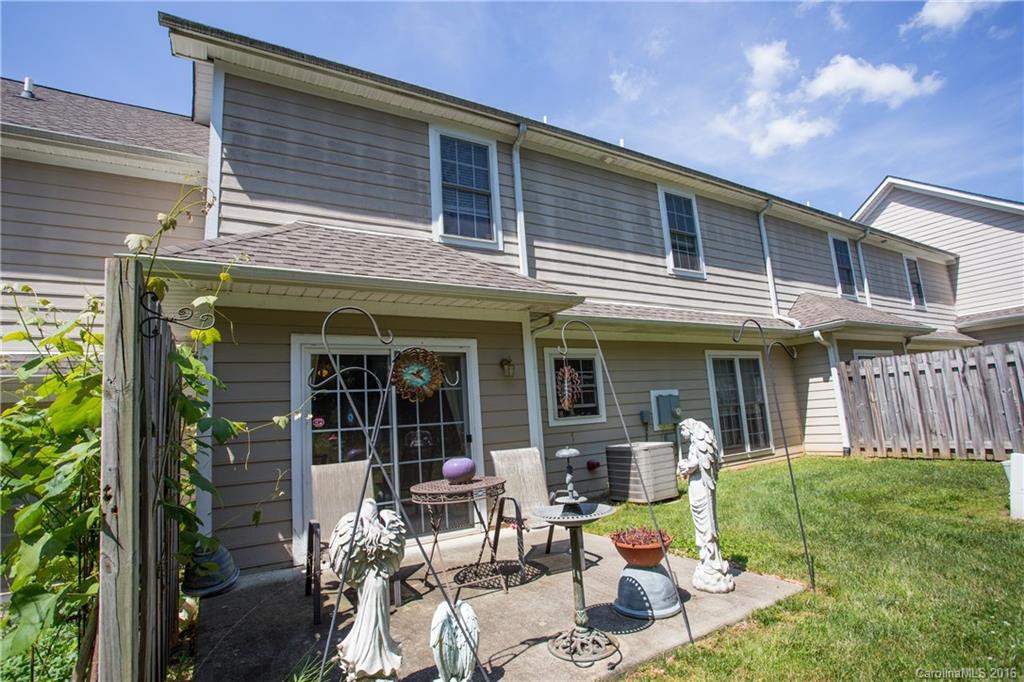 886 West Pointe Drive #18 - Photo 23