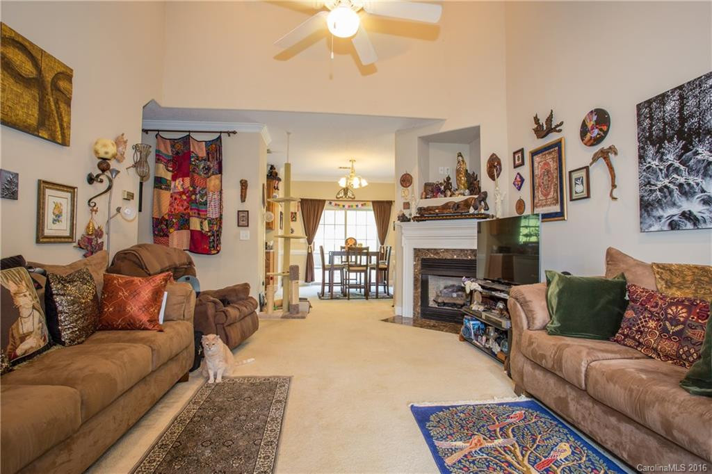 886 West Pointe Drive #18 - Photo 6