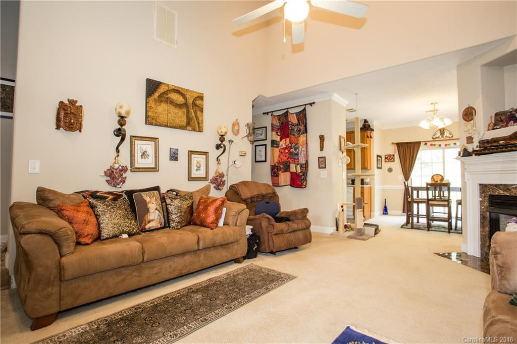 886 West Pointe Drive #18 - Photo 7