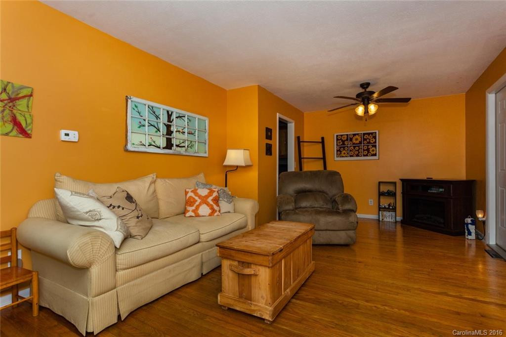 422 Comet Drive - Photo 5