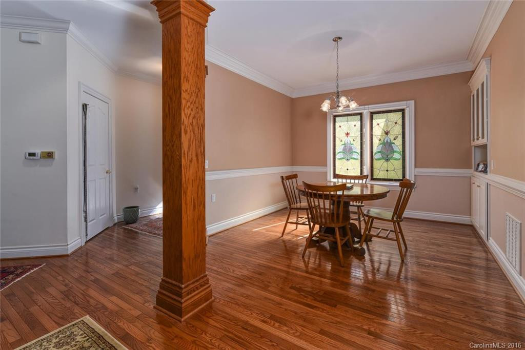 3 Tiverton Lane - Photo 2