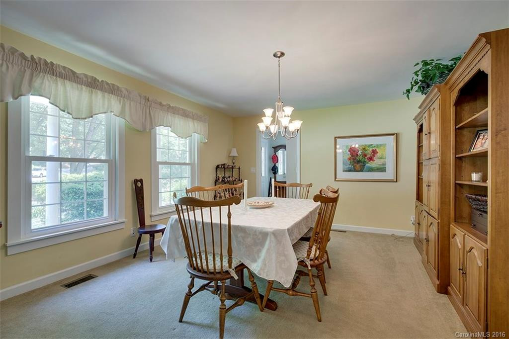 614 Country Club Road - Photo 5