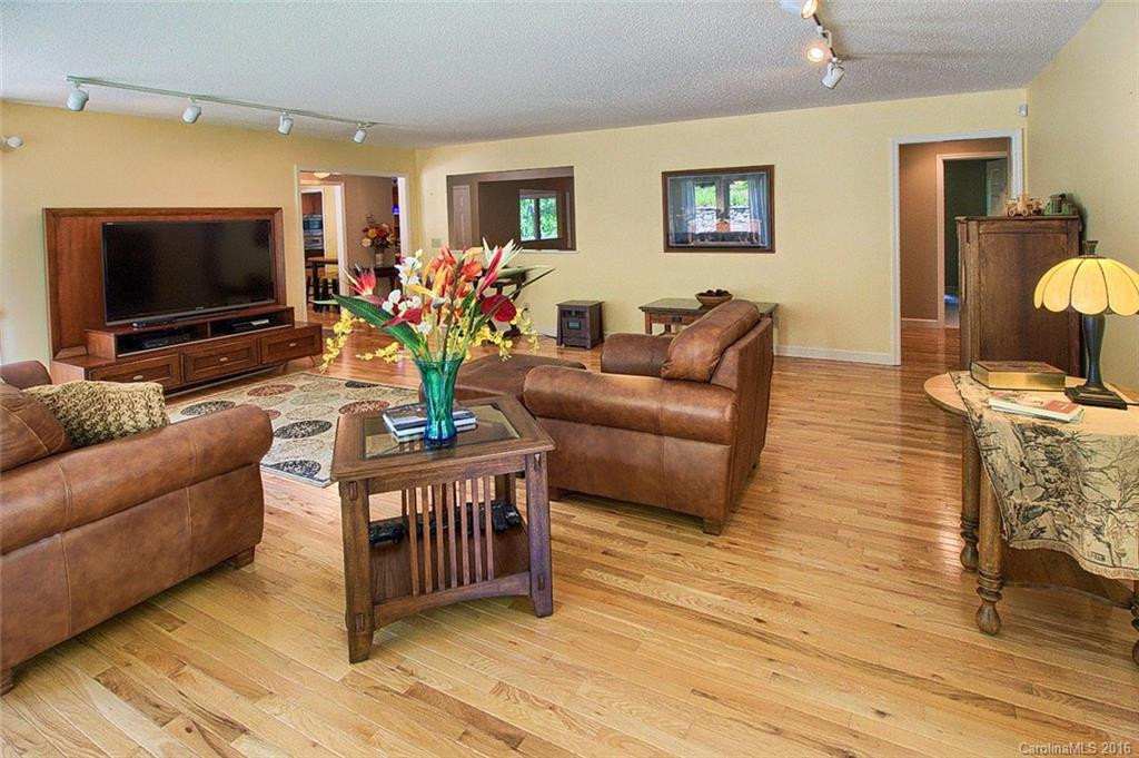 411 Rockmoor Way - Photo 11
