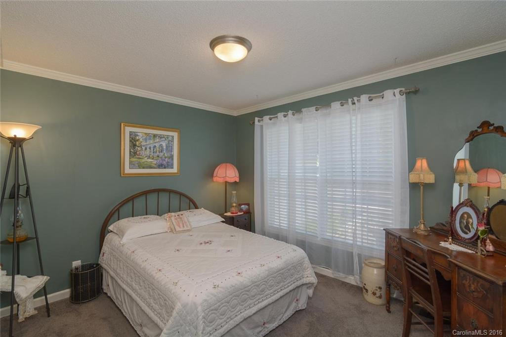 406 Emmas Grove Road - Photo 15