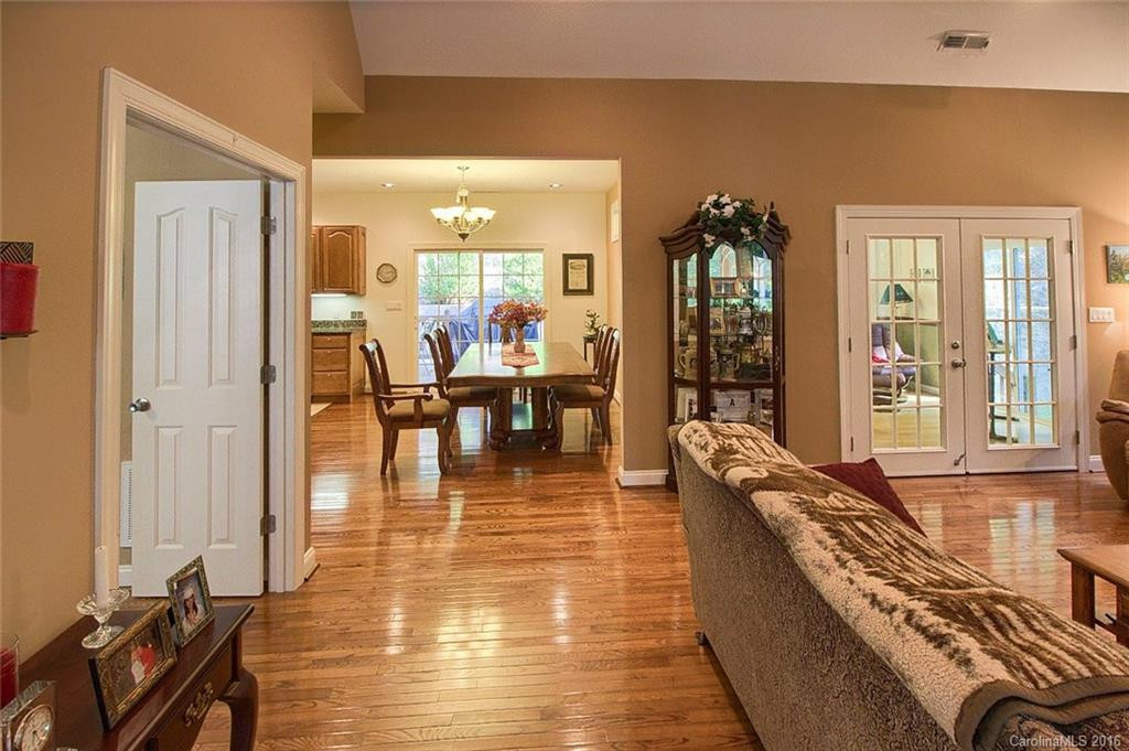 10 Wickham Way - Photo 3