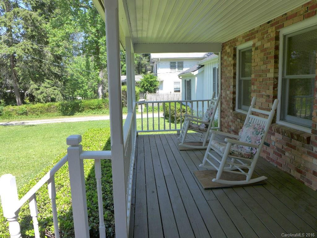 170 Probart Street - Photo 2