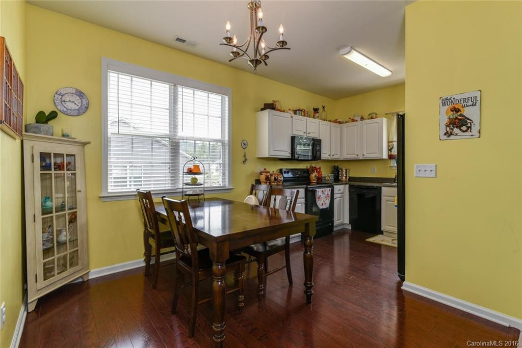 14 Thistlewood Court - Photo 8