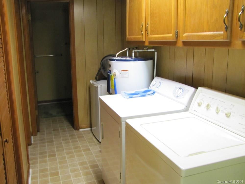 250 Mondamin Road - Photo 15