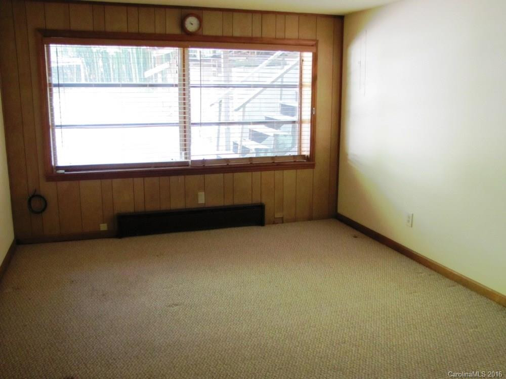 250 Mondamin Road - Photo 17