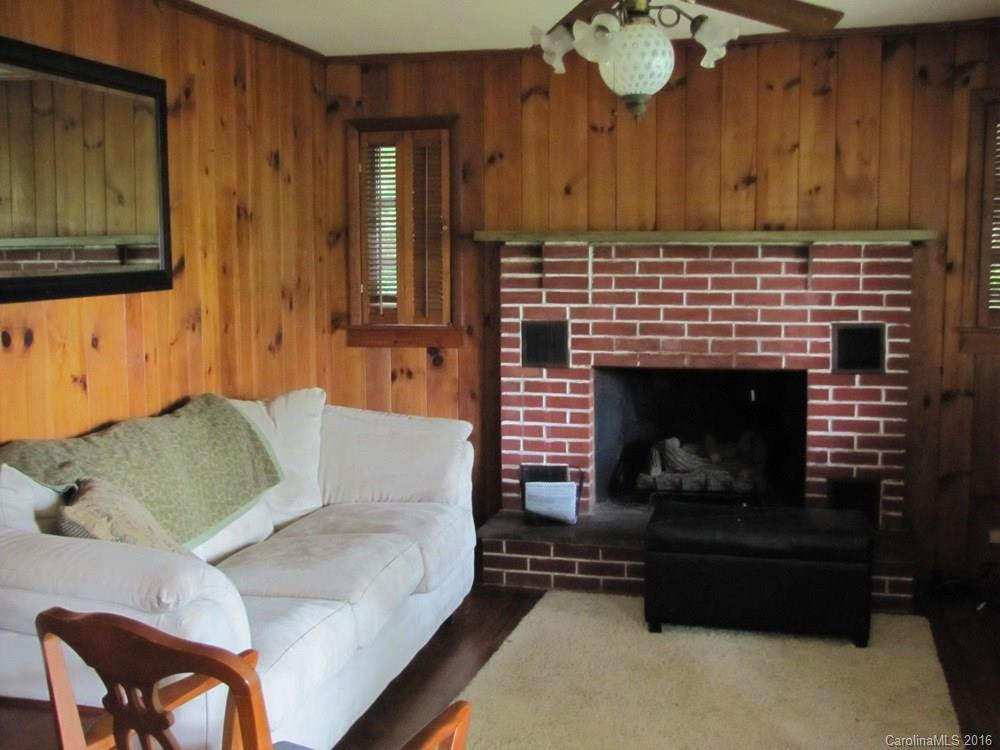250 Mondamin Road - Photo 9