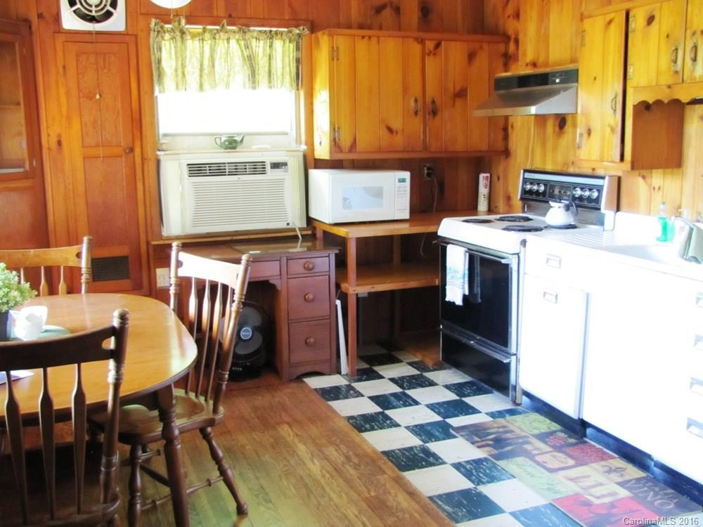 250 Mondamin Road - Photo 10
