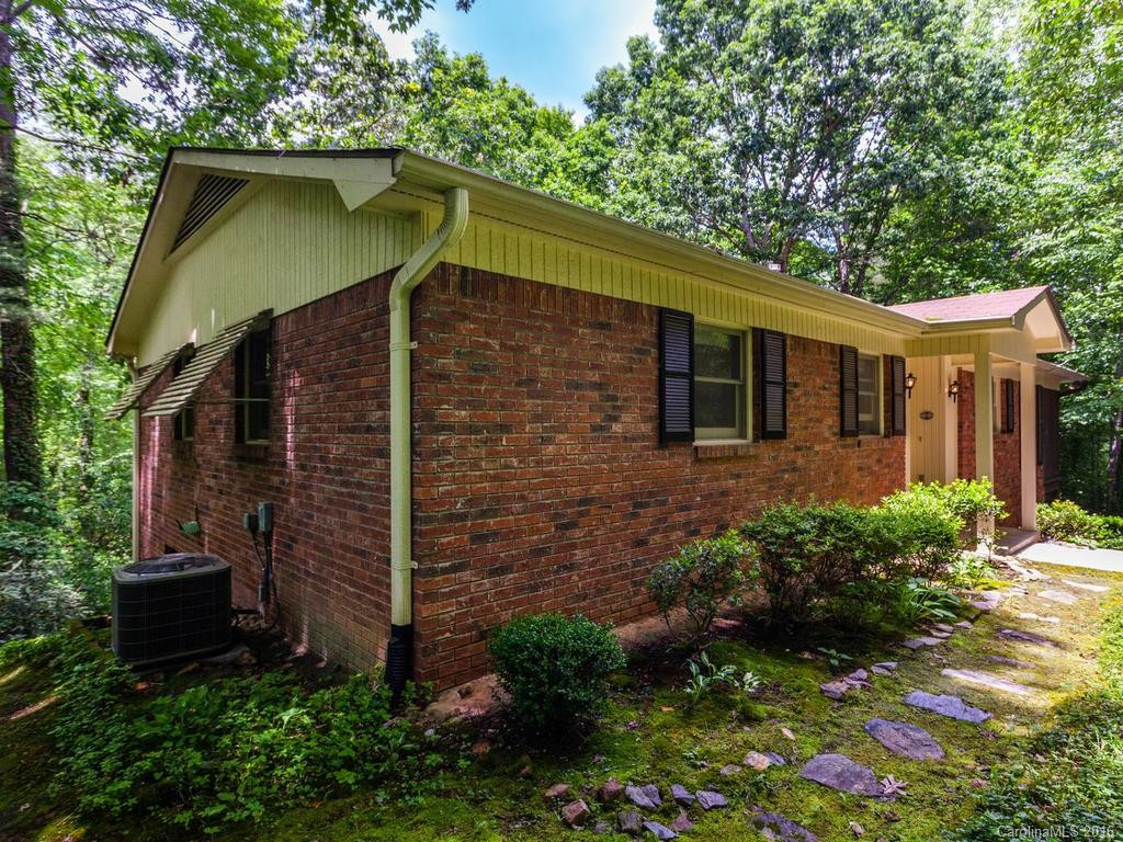 187 Haywood Knolls Drive - Photo 2