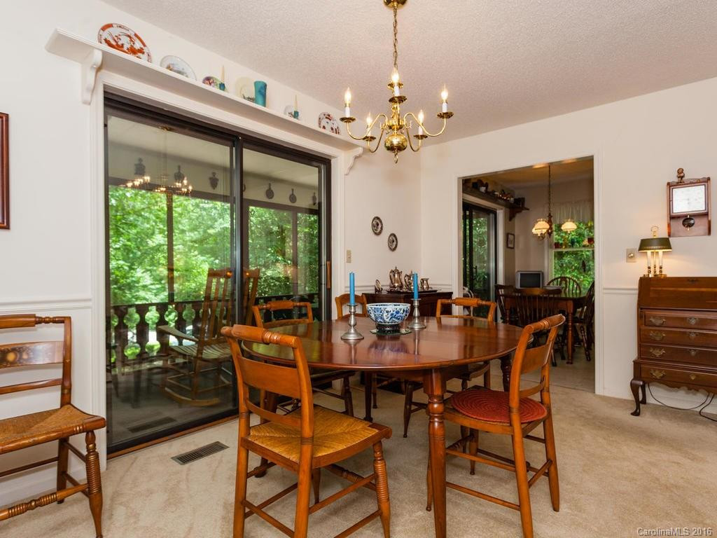 187 Haywood Knolls Drive - Photo 8